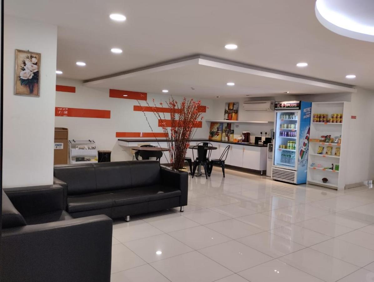 1 Orange Hotel Kuchai Lama Kuala Lumpur — Photos 1